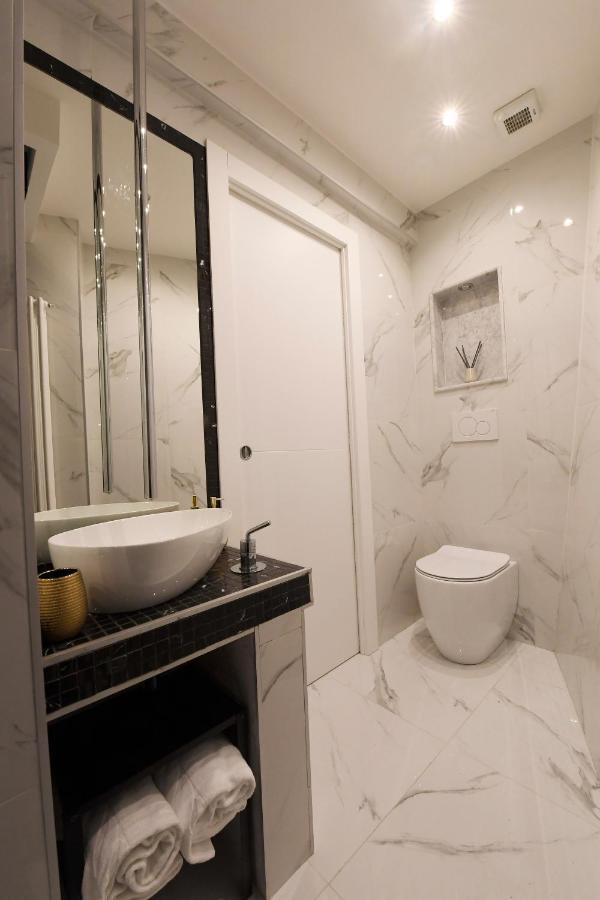 Easy Holidays - Suite Colosseo Lägenhet Rom