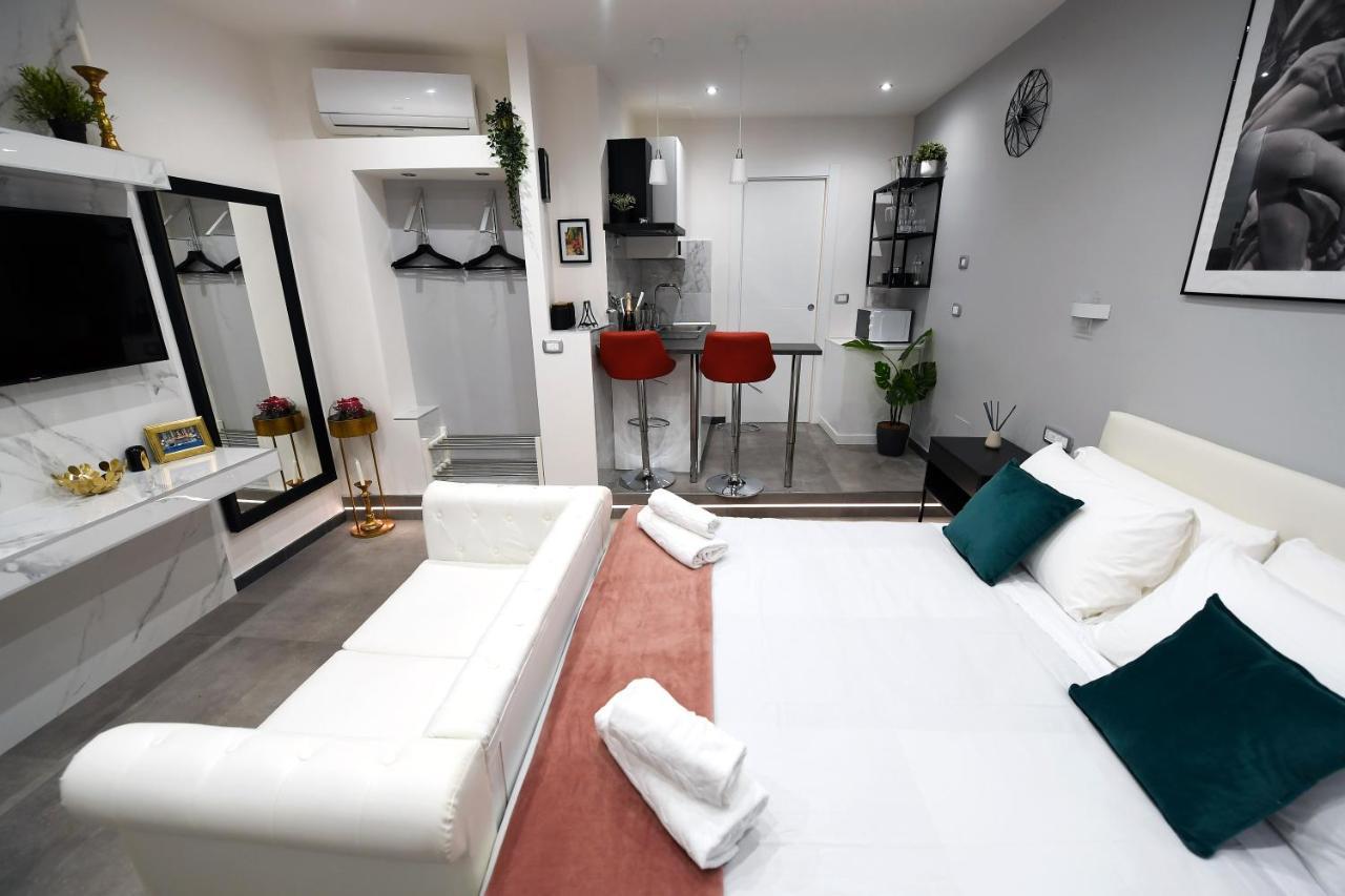 Easy Holidays - Suite Colosseo Lägenhet